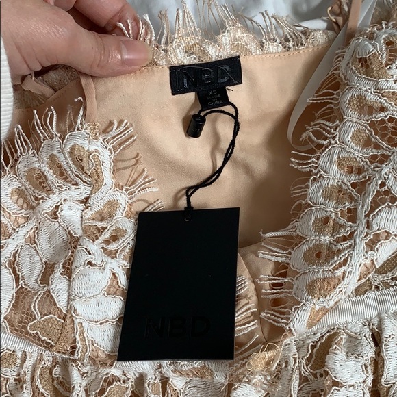 New NBD lace dress XS - Picture 4 of 6